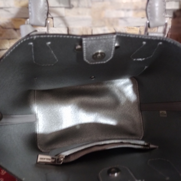 Mk tote purse - Picture 5 of 8